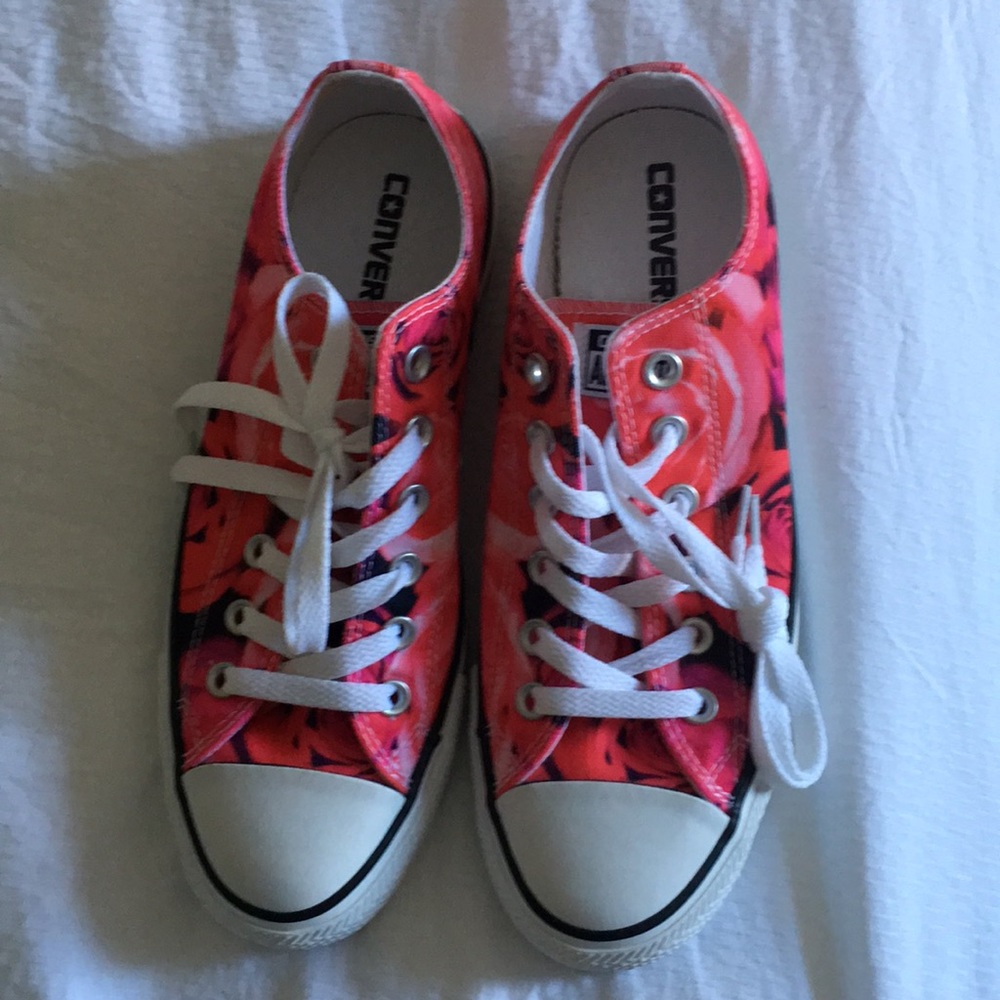 Converse (custom made)